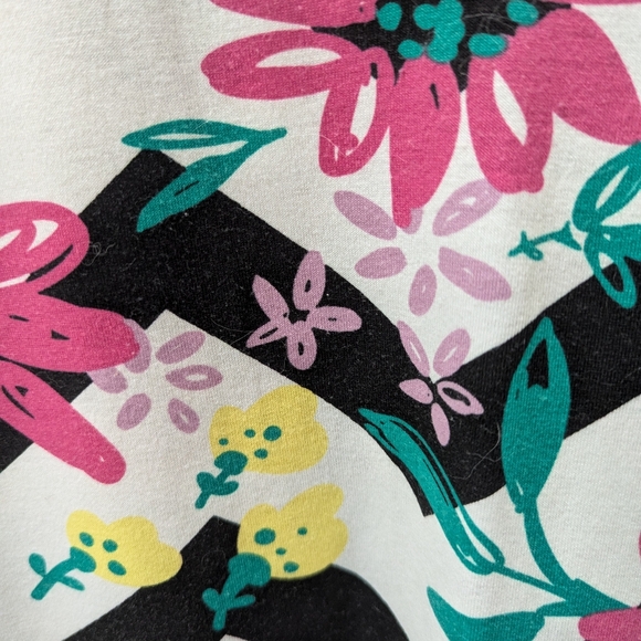 LuLaRoe top Small - Picture 3 of 6